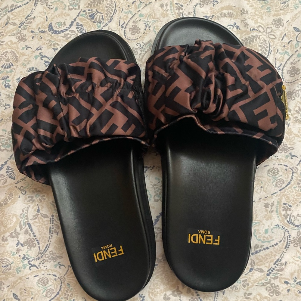 Fendi Women's Black and Brown Slide Sandals
